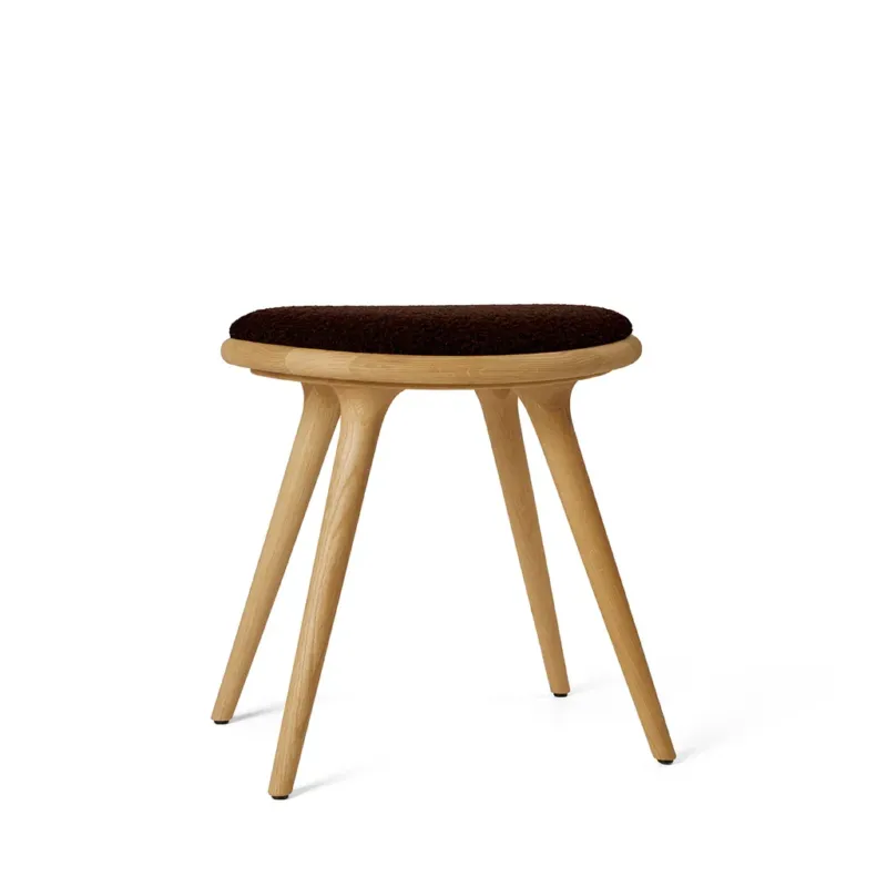 Low Stool, geölt Eiche, Kvadrat Baru 0390, 47 cm Hocker von Mater