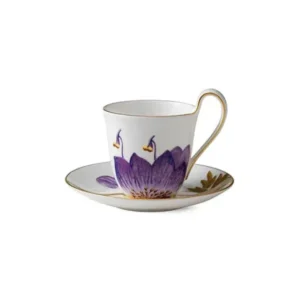 Royal Copenhagen Flora Hochhank-Tasse mit Untertasse, Stiefmütterchen