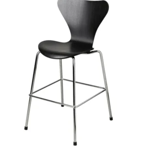 3177 Junior Hochstuhl von Arne Jacobsen