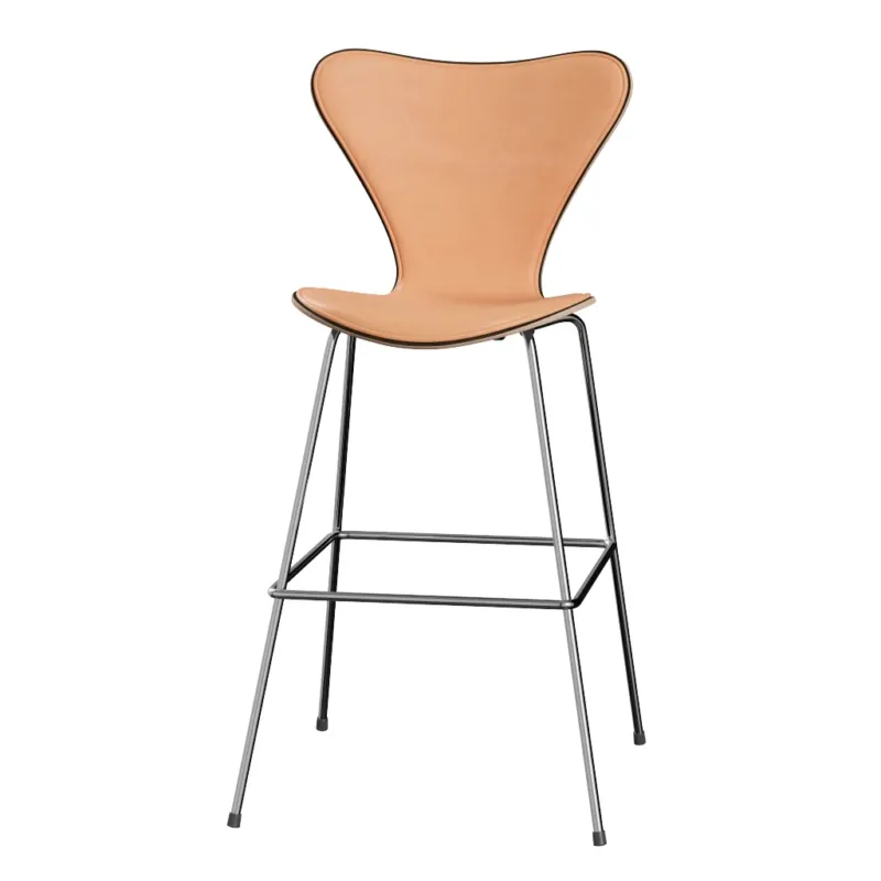 Fritz Hansen - 3197 hoher Barhocker, Naturfurnier und Vorderseite gepolstert in Naturleder