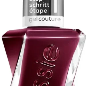 essie gel couture 370 model BA gelnagellak