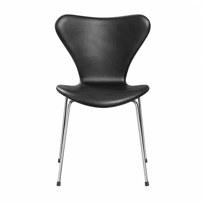 Fritz Hansen - 3107 Stuhl, vollgepolstert Wild Leder Schwarz / Chromgestell von Arne Jacobsen