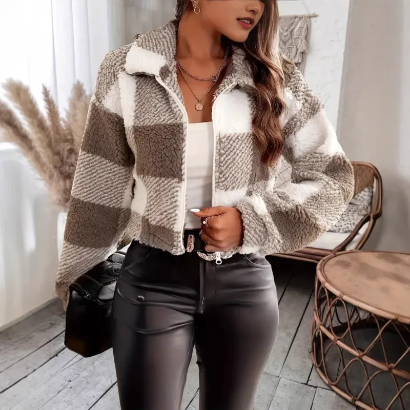 Plaid Sherpa Jacket White Grey Checkered Pattern - Detailed view