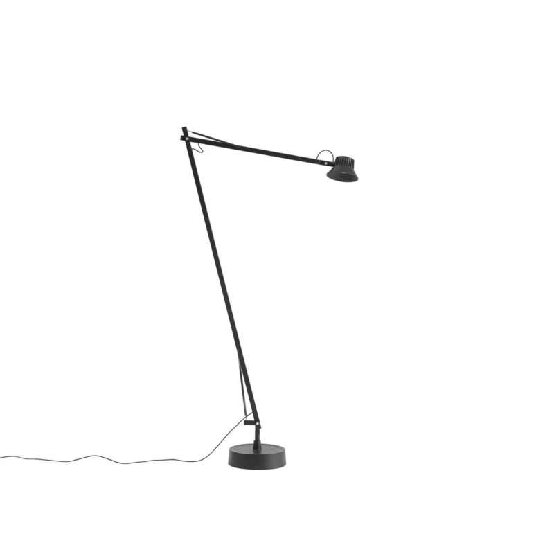Dedicate Stehleuchte, 112 cm von Muuto