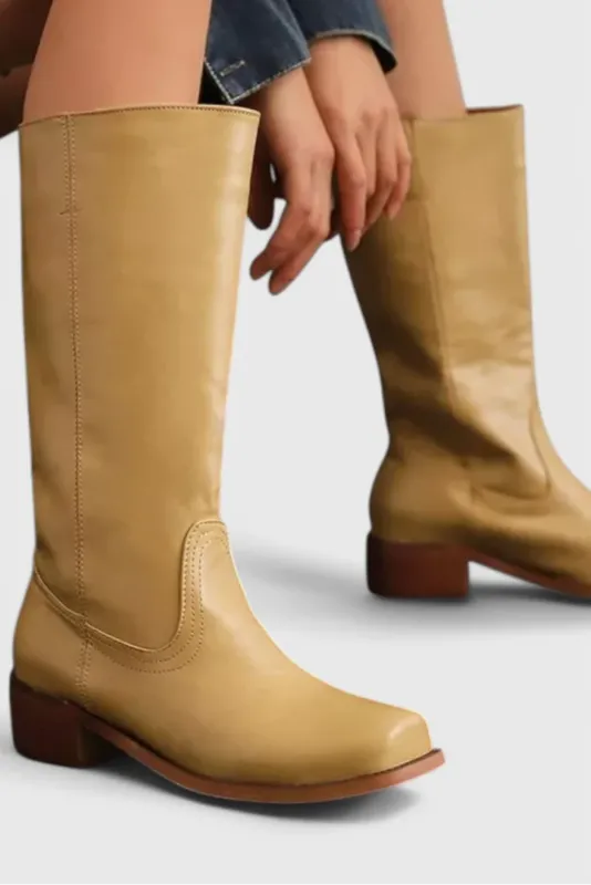Classic Knee High Boots Brown Leather With Stacked Heel - Detailed view