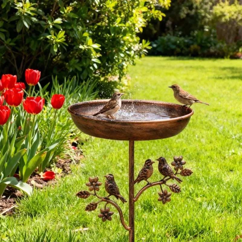 Vogeltränke mit Bodenspieß – dekorative Gartenschale für Wildvögel