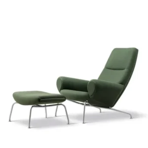 Queen Stuhl inkl. Hocker in Vidar 972 mit Keder in Trace 8146 Leder von Hans J. Wegner
