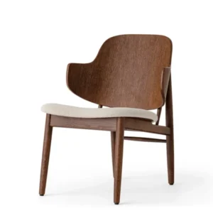 Audo Copenhagen - The Penguin Lounge-Sessel aus Holz, sitzgepolstert