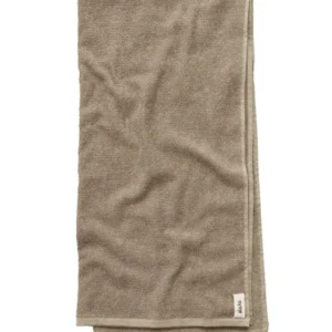 Linen Bath Towel, 70 x 140 cm von Aiayu