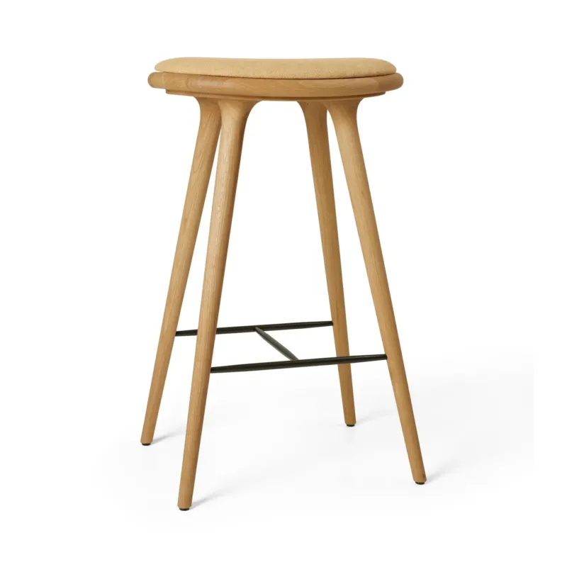 High Stool, geölt Eiche, Kvadrat Clay 0007, 74 cm hoher Barhocker von Mater