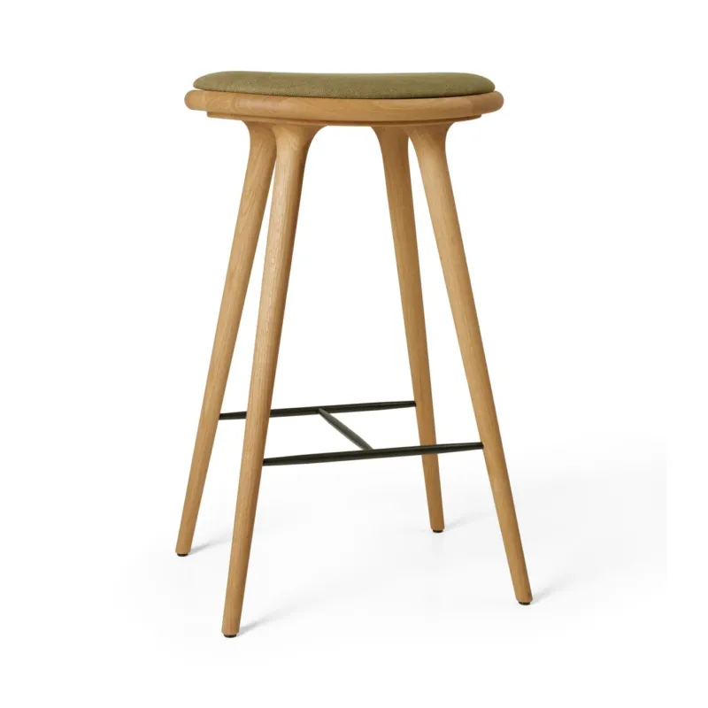 High Stool, geölte Eiche, Kvadrat Clay 0017, 74 cm hoher Barhocker von Mater