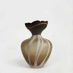 Utopia & Utility Vase Baby Bloom Satin | Steckgefäß aus Glas und Holz