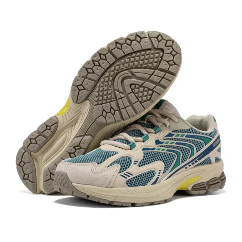 Mens Running Sneakers Breathable Mesh Retro Athletic Shoes - Product showcase