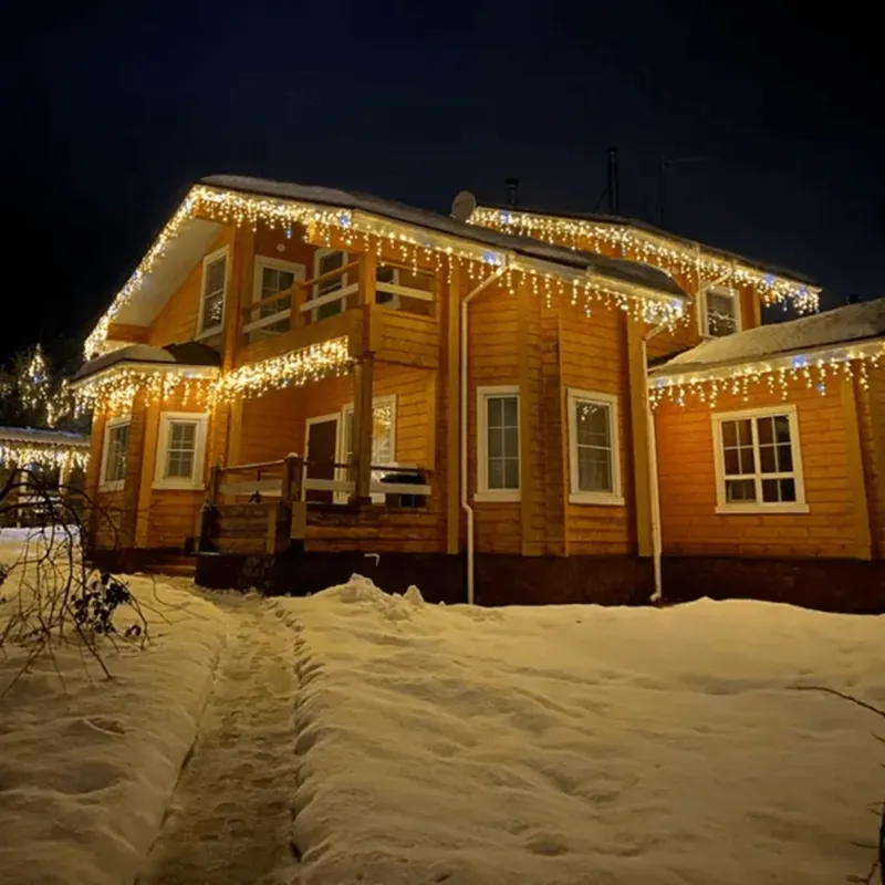 LED Icicle String Lights Warm White Curtain Lights with Flickering Effect - Detailed view