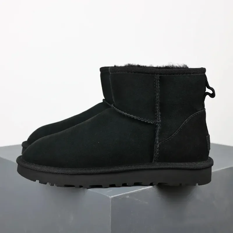 Classic Winter Ankle Boots Black Suede Platform with Fur Lining - Product showcase