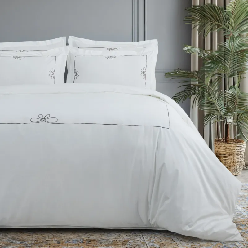 Bedding Set Embroidered- Knots of Love