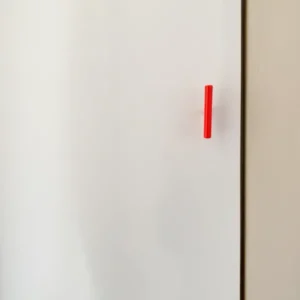 möbelgriff / line handle for furniture neon rot
